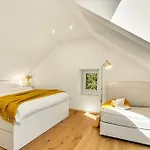 Lux House Natura With Sauna & Hot Tub Počitniška hiša *
