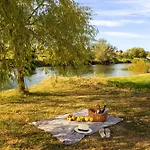 Lux House Natura With Sauna & Hot Tub Počitniška hiša *