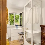 Počitniška hiša Lux House Natura With Sauna & Hot Tub *