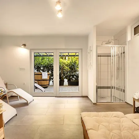 Vakantiehuis Lux House Natura With Sauna & Hot Tub