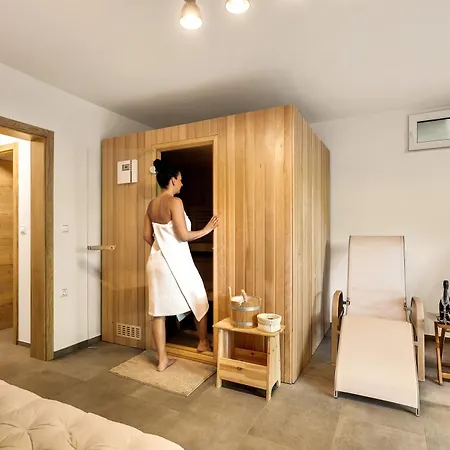 Lux House Natura With Sauna & Hot Tub Vakantiehuis