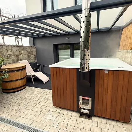 Lux House Natura With Sauna, Hot & Cold Tub Borst (Brezice)