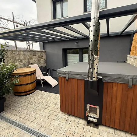 Lux House Natura With Sauna, Hot & Cold Tub Borst (Brezice)