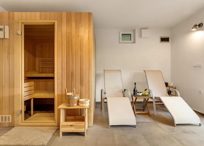 Lux House Natura With Sauna & Hot Tub Ferienhaus Borst (Brezice)