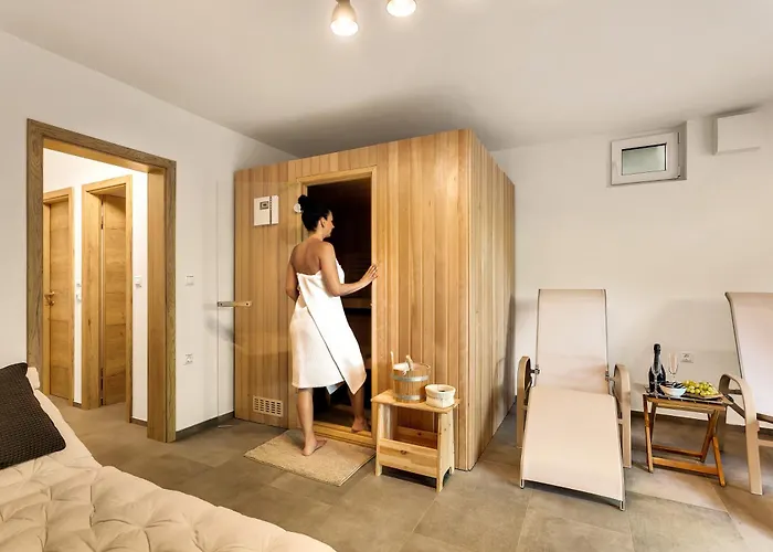 Lux House Natura With Sauna & Hot Tub Ferienhaus