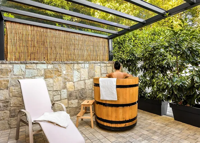 Lux House Natura With Sauna & Hot Tub Ferienhaus Borst (Brezice)