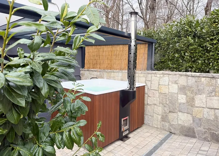 Ferienhaus Lux House Natura With Sauna & Hot Tub Borst (Brezice)